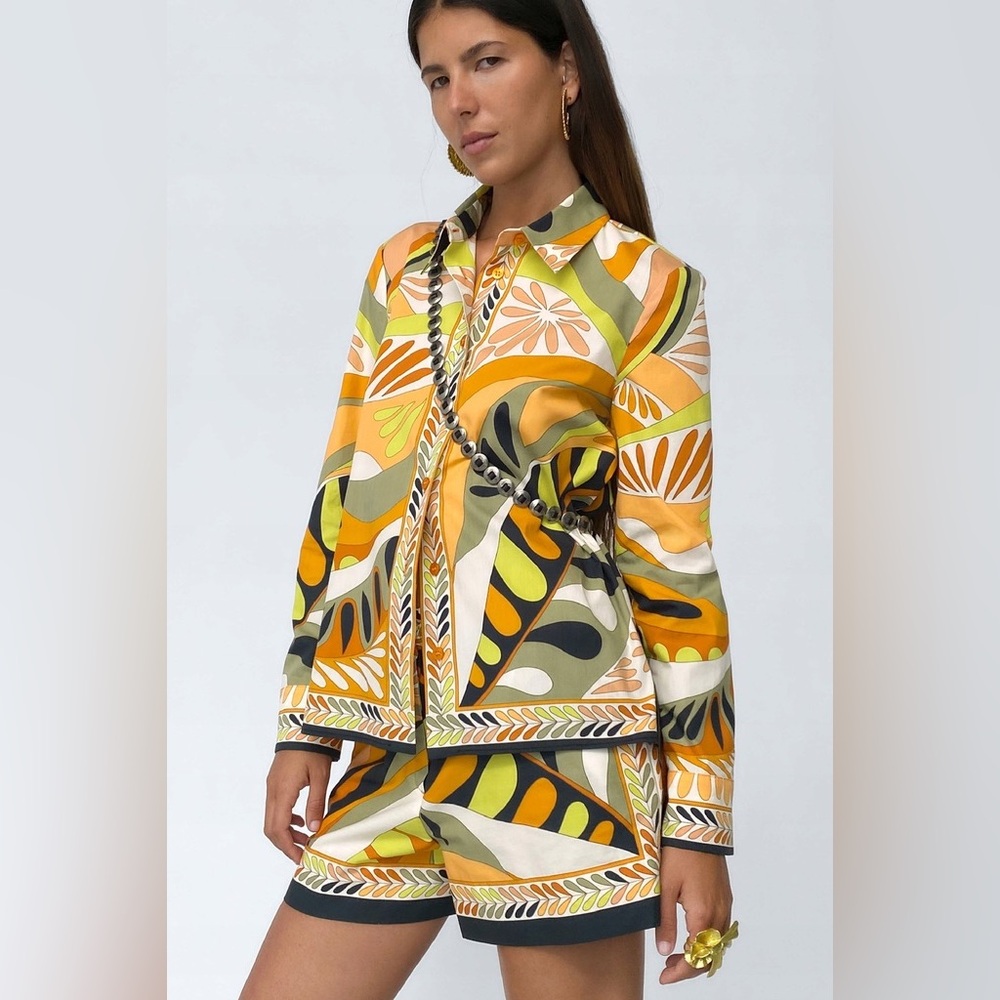 Not for sale ZARA Shorts Abstract Retro Print Shirt (item #A17) - Picture 4 of 15